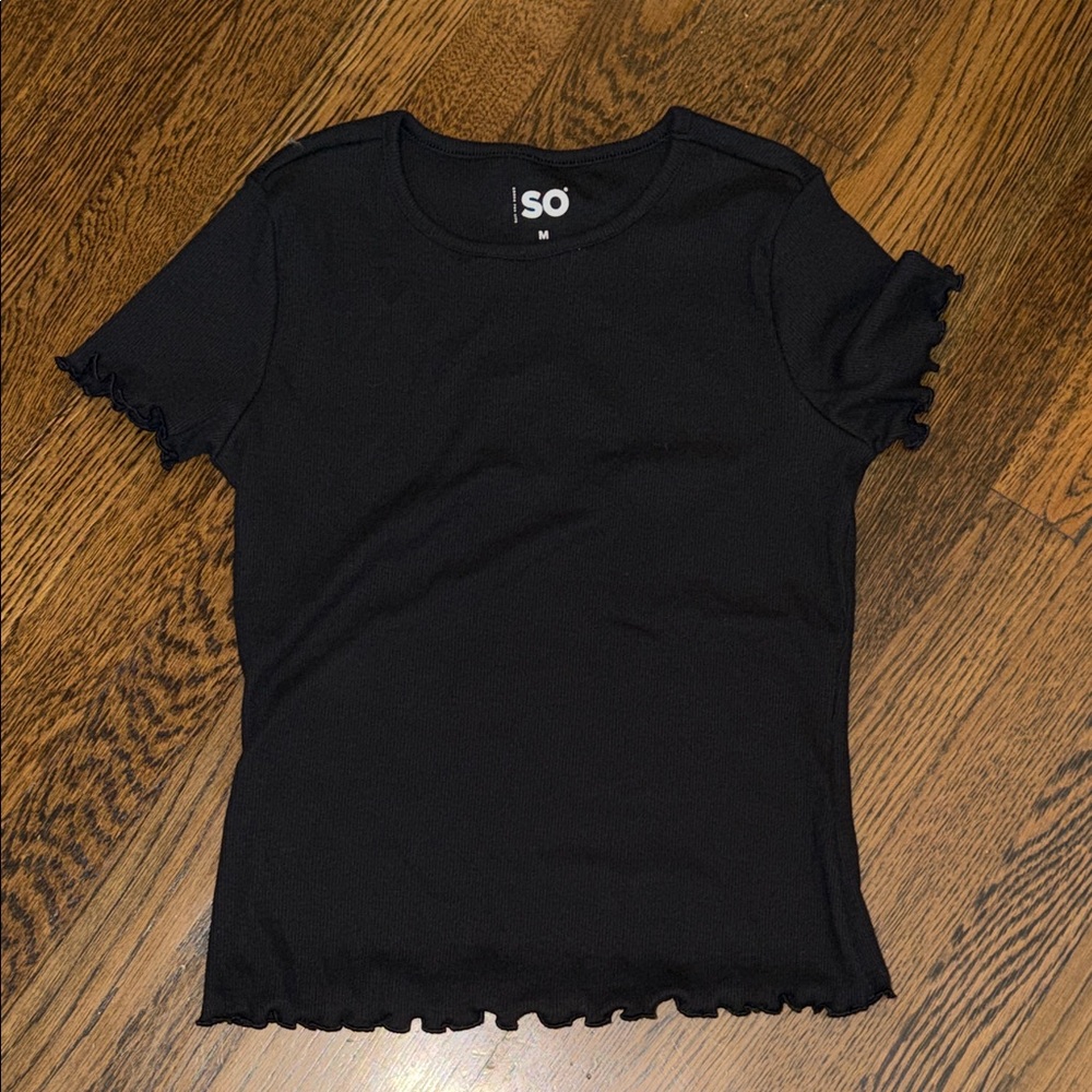SO Women's Black Ruffle Sleeve Tee